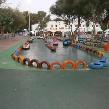 公寓 Sea Frontline 'ernesto'. Pool. Wifi *