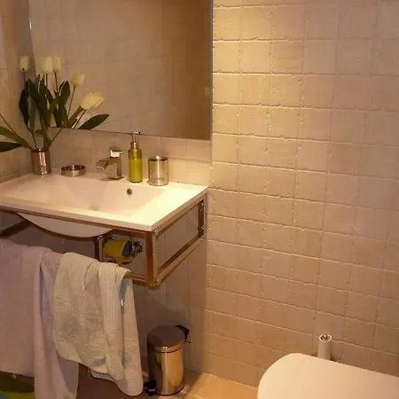 Sea Frontline 'ernesto'. Pool. Wifi Apartment