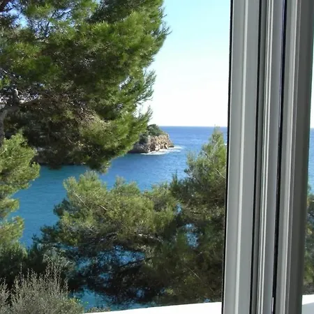 Apartment Sea Frontline 'ernesto'. Pool. Wifi